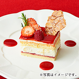 08-21苺とアーモンドクリームのショートケーキ